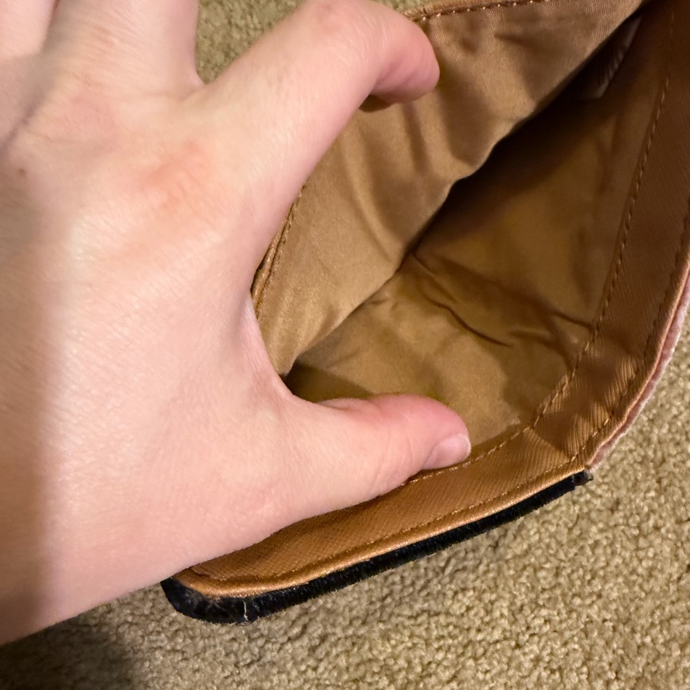 Fossil Bag and Wallet - Picture 4 of 14